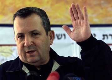 Μπαράκ και Αραφάτ ρίχνουν τους τόνους της αντιπαράθεσης<i>Δύο ακόμα νεκροί σε νέο επεισόδιο το Σ