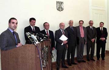 Το παρελθόν δεν σκιάζει την αποκατάσταση διπλωματικών σχέσεων του Βελιγραδίου με χώρες του ΝΑΤΟ