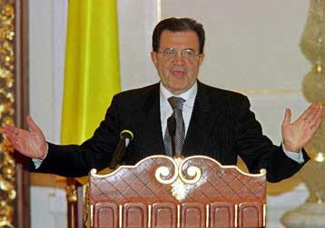 Την ενίσχυση των εξουσιών της Κομισιόν στη χάραξη οικονομικής πολιτικής ζητά ο Πρόντι