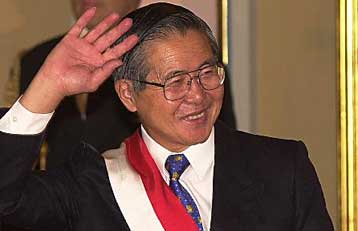 Απών από την Ιβηροαμερικανική Σύνοδο ο Φουτζιμόρι<i>Διαψεύδει τα περί ασύλου στην Ιαπωνία</i>