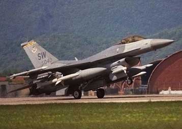 Σύγκρουση αμερικανικού μαχητικού αεροσκάφους με ιδιωτικό αεροπλάνο στη Φλόριντα