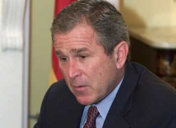 Ο Μπους απορρίπτει το αίτημα των Δημοκρατικών για ανακαταμέτρηση<i>Μετά το τελικό αποτέλεσμα η σ