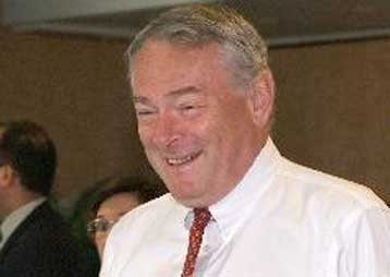 Έκπληκτος δηλώνει ο Πάουντ για την απόδοση των δηλώσεών του <I>Δεν υπάρχει εναλλακτικό σχέδιο γι