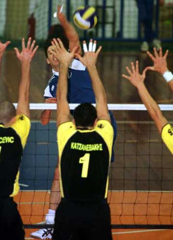 Ο Πανελλήνιος διέσυρε την ΑΕΚ  <i>Τα αποτελέσματα </i>