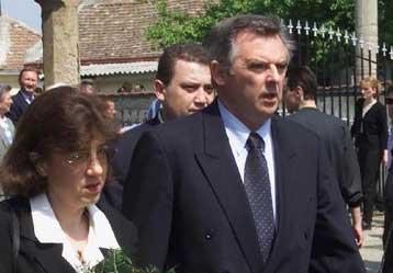 Εκτός της λίστας των ανεπιθύμητων στην ΕΕ 200 ονόματα Σέρβων