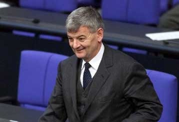 Εκλογή και όχι διορισμό του προέδρου της Κομισιόν ζητά η Γερμανία εν όψει Νίκαιας