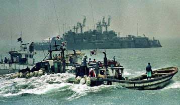 Για παραβίαση των χωρικών της υδάτων κατηγορεί η Βόρειος τη Νότιο Κορέα