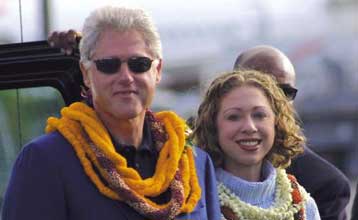 Ενωμένες θα παραμείνουν οι ΗΠΑ, δηλώνει ο Μπιλ Κλίντον<i>Η Φλόριντα όμως εξακολουθεί να διχάζει<