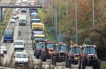 Νέες κινητοποιήσεις για τα καύσιμα σε Λονδίνο και Εδιμβούργο