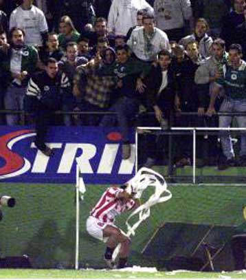 Οπαδούς μόνο των γηπεδούχων θέλει ο Μ.Χρυσοχοΐδης, ώστε να αποφεύγονται τα επεισόδια