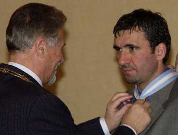 Τον Απρίλιο το ρουμανικό ποδόσφαιρο θα πει «αντίο» στον Γκιόργκι Χάτζι