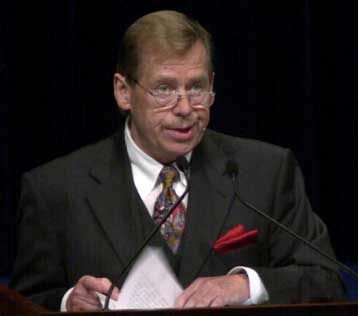 Έφτασε στην Τσεχία ο Στεφανόπουλος<i>Μίλησε για όλα στα τοπικά ΜΜΕ</i>