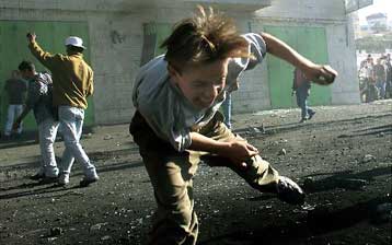 Δύο Παλαιστίνιοι και τέσσερις Ισραηλινοί νεκροί σε συγκρούσεις στη Ραμάλα<i>Απάντηση ζητά από το