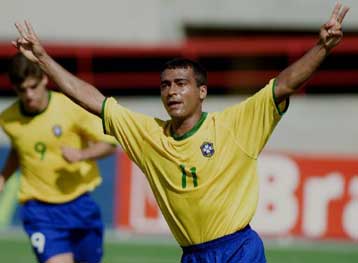 Νοκ άουτ ο Ρομάριο από το παιχνίδι της Βραζιλίας με την Κολομβία