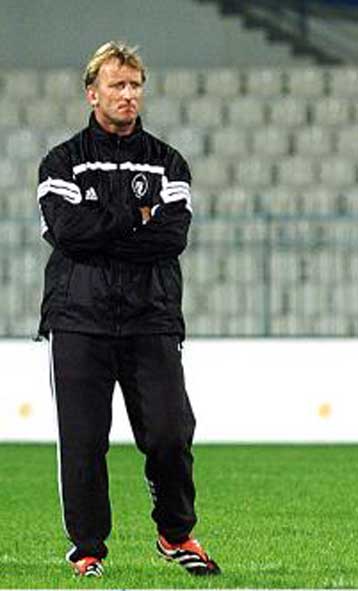 Η Καϊζερσλάουτερν απέκτησε τον Πορτογάλο Ντομίνγκες από την Τότεναμ