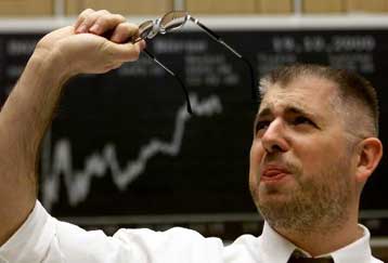 Με απώλειες άνοιξε τη Δευτέρα η Γουόλ Στριτ