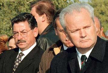 «Κάτι ετοιμάζει» ο Μιλόσεβιτς, αφήνει να εννοηθεί πρώην συνεργάτης του