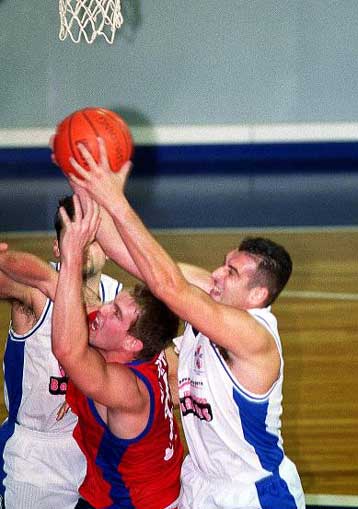 Ο Αίας «γκρέμισε» τον Έσπερο </b>  <i>Τα αποτελέσματα της τέταρτης αγωνιστικής </i>