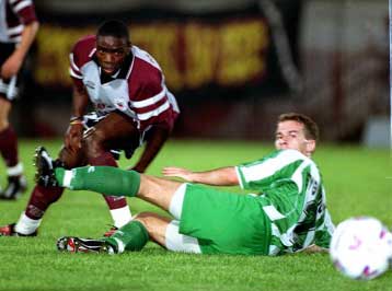 Ισόπαλο το αθηναϊκό ντέρμπι της Α κατηγορίας </b>  <i> Προοδευτική – Ακράτητος 2-2, τα υπόλοιπα