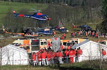 Πάνω από 170 άνθρωποι βρήκαν φρικτό θάνατο στο τρένο που εγκλωβίστηκε σε τούνελ των Αλπεων