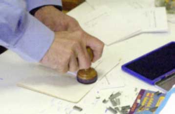 Με καθυστέρηση τα νέα δημοτολόγια<I>Έως το τέλος του έτους η διορία του υπουργείου Εσωτερικών στ