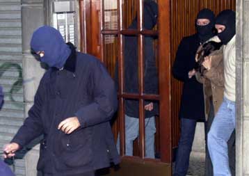 Έντεκα άτομα τραυματίστηκαν σε νέα βομβιστική επίθεση με τη σφραγίδα της ΕΤΑ