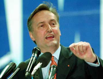 Ανοιξαν οι κάλπες στη Βοσνία