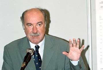 Η Ελλάδα λαμβάνει όλα τα απαραίτητα μέτρα για τη νόσο των «τρελών αγελάδων»