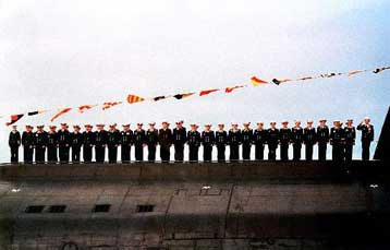 Αποδείξεις ζητά η Μόσχα από το ΝΑΤΟ ότι… δεν βύθισε το Kursk</b><i>Καμία ανάμειξη, λέει η Συμμ