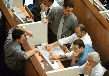 Το Δημόσιο εισέπραξε 186,8 δισ. δραχμές από το ΧΑΑ το 2000