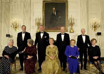 Ο Λευκός Οίκος γιορτάζει 200 χρόνια ιστορίας, αναζητώντας το νέο του «ένοικο»