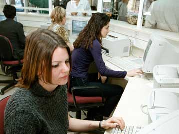 Ανακοινώθηκαν 33.000 νέες προσλήψεις στο δημόσιο τομέα