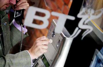 «Σπάει» στα δύο η British Telecom, για να περιορίσει τα χρέη της