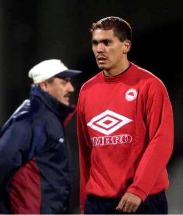 Σε… απομόνωση ο Ζιοβάνι  <i> Ένταση στο Ρέντη με πρωταγωνιστή το Βραζιλιάνο</i>