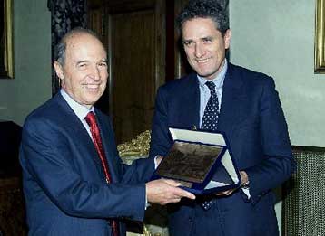 Το εγκώμιο του Σημίτη έπλεξε ο ηγέτης της «Ελιάς» κατά τη συνάντησή τους στη Ρώμη