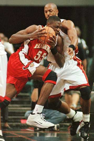 Επιστρέφει ο Μουτόμπο στους Ατλάντα Χοκς, αφήνοντας πίσω του την… ελονοσία