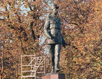 Η Γαλλία τιμά τον Σαρλ ντε Γκολ