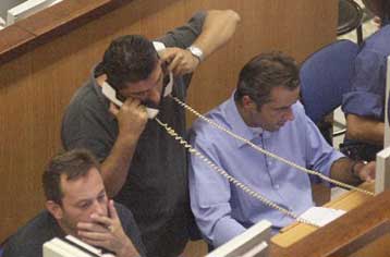 Ανάσανε την Πέμπτη η Σοφοκλέους<i>Aνοδος 0,46% του γενικού δείκτη</i>