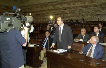 Και βουλευτής του ΠΑΣΟΚ αντιδρά στην απόφαση του Α.Κακλαμάνη για τις κάμερες