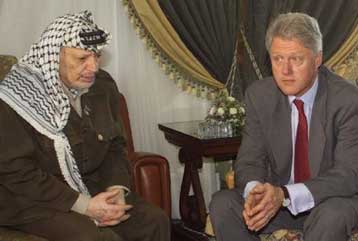 Στην Ουάσινγκτον ο Αραφάτ<i>Mαίνονται οι συγκρούσεις σε Γάζα και Δυτική Όχθη</i>