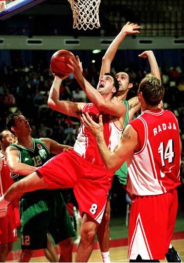 Αισιόδοξος ότι θα νικήσει την Οβαρένσε ο Ολυμπιακός έφυγε για Πορτογαλία