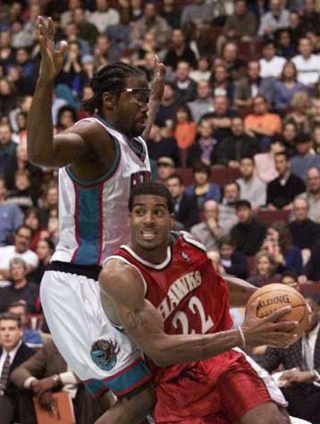 Νίκη για τους Σανς – Δεν φάνηκε ο Τσακαλίδης<I>Έξω ξανά ο Τάρλατς</I>