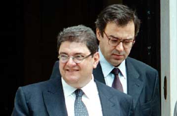 Βραχυκύκλωμα για τη ΔΕΗ από τη διαφωνία Χριστοδουλάκη – Βερελή