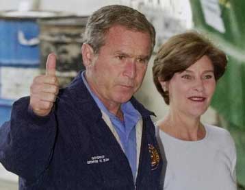 Ανακτά το προβάδισμα ο Μπους με 246 εκλέκτορες έναντι 242 του Γκορ