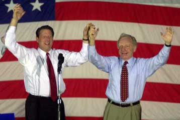 Για πρώτη φορά προηγείται ο Γκορ στους εκλέκτορες μετά την επικράτηση στην Πενσιλβάνια<i>145 ένα