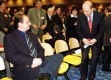 Στην Ιταλία ο Σημίτης, στις Βρυξέλλες ο Καραμανλής