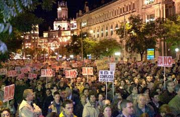 Πέντε υπόπτους για συμμετοχή στην ΕΤΑ συνέλαβε η ισπανική αστυνομία