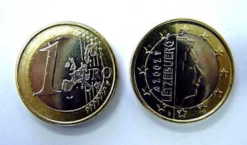 Την κεντρική ισοτιμία με το ευρώ πλησιάζει η δραχμή