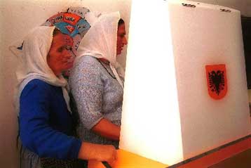 Επανάληψη των δημοτικών εκλογών ζητά η αντιπολίτευση στην Αλβανία<i>Καταγγελίες για νοθεία</i>