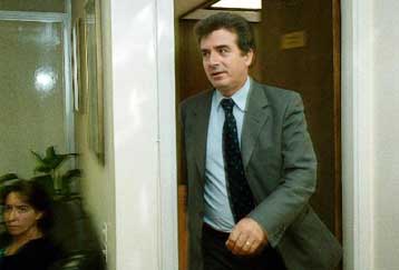 Δεν σταματάμε τις έρευνες μέχρι να βρούμε τους δολοφόνους του Σόντερς, δηλώνουν Χρυσοχοΐδης και Κουκ